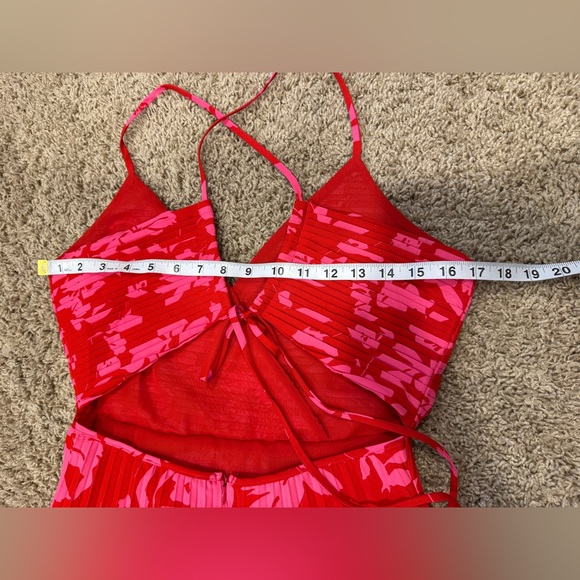 Lulus Vibrant Moment Red and Pink Floral Pleated Lace-Up Midi Dress size M - Picture 12 of 14